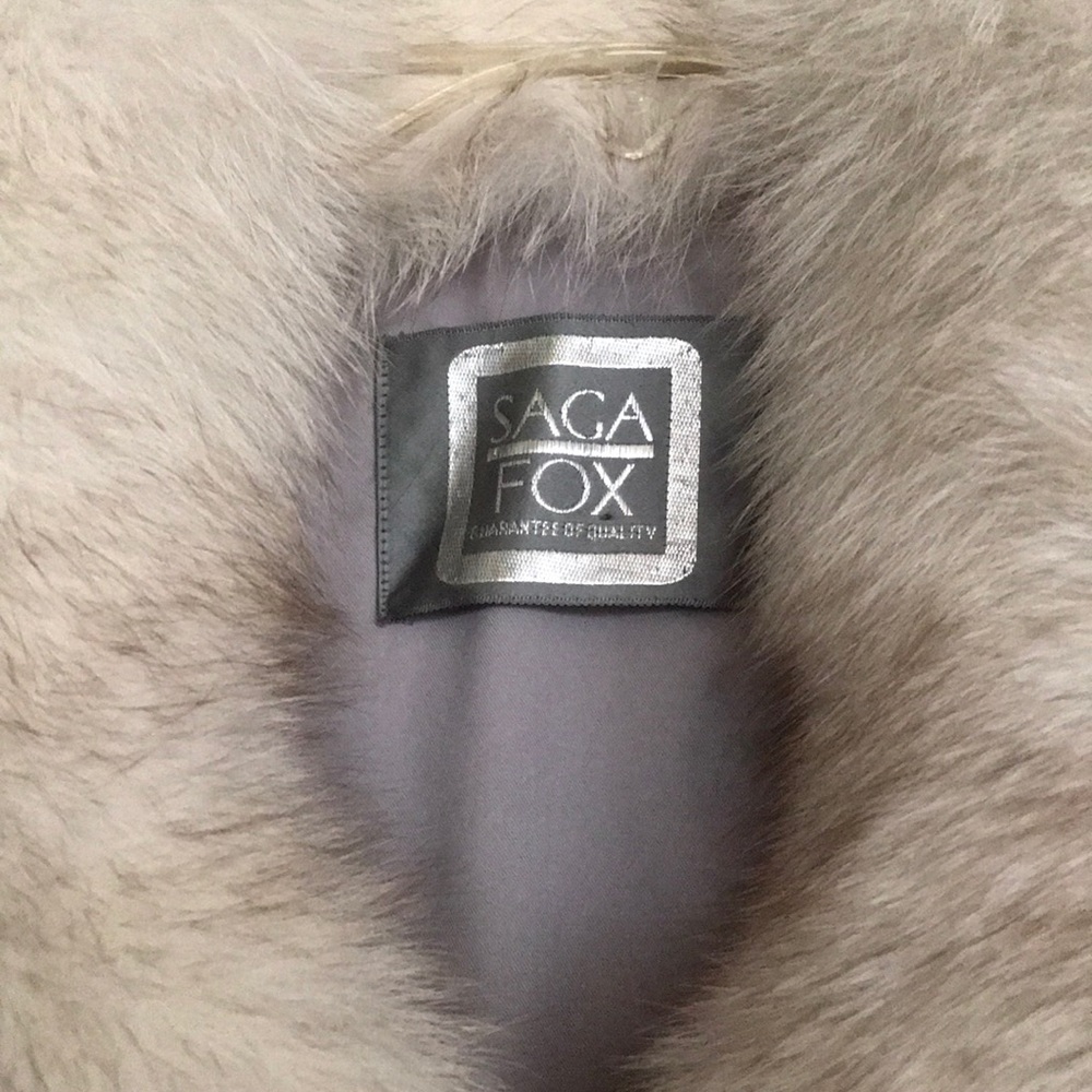 Authentic Saga Fox Coat Jacket Vintage Refurbished - Picture 2 of 7